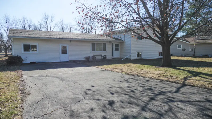 7 Birch Lane, Villa Grove, IL 61956 - Image #2