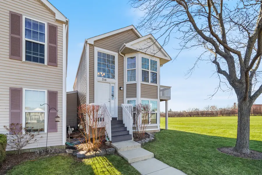 715 Four Seasons Boulevard, Aurora, IL 60504 - Image #2