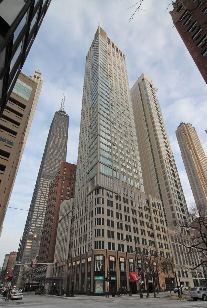57 E Delaware Place #2805, Chicago, IL 60611 - Image #1