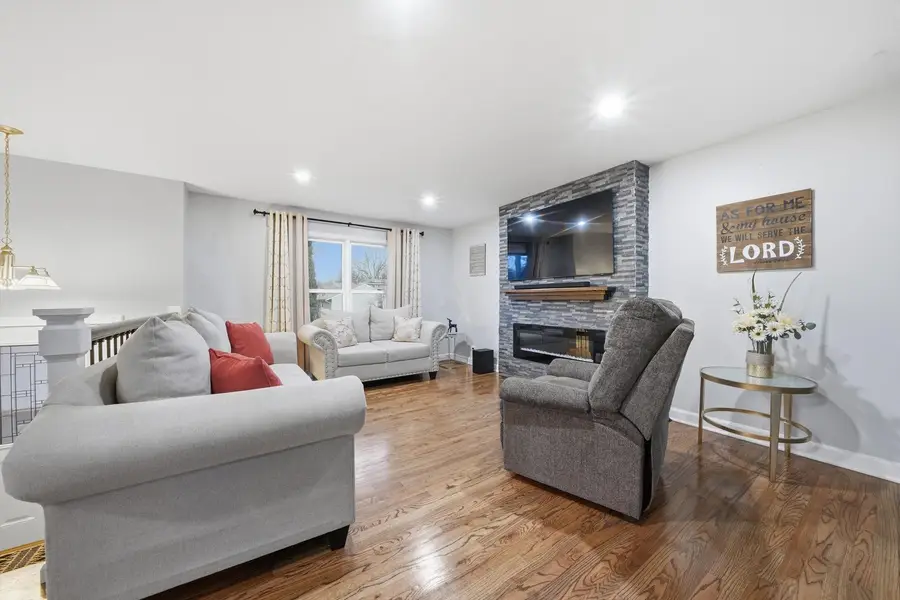 600 Seminole Trail, Lake In The Hills, IL 60156 - Image #3