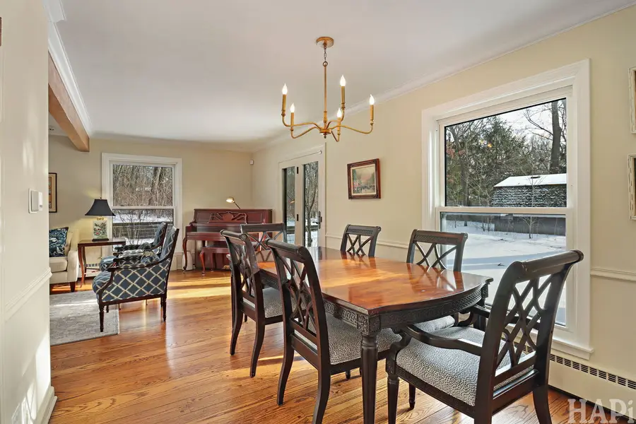 840 Hawthorne Lane, Libertyville, IL 60048 - Image #3