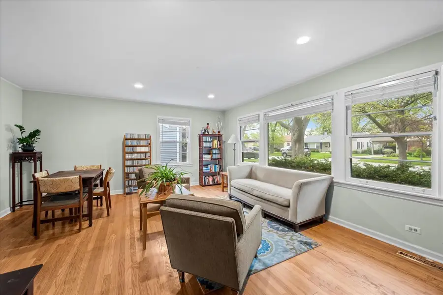 1042 Alfini Drive, Des Plaines, IL 60016 - #2