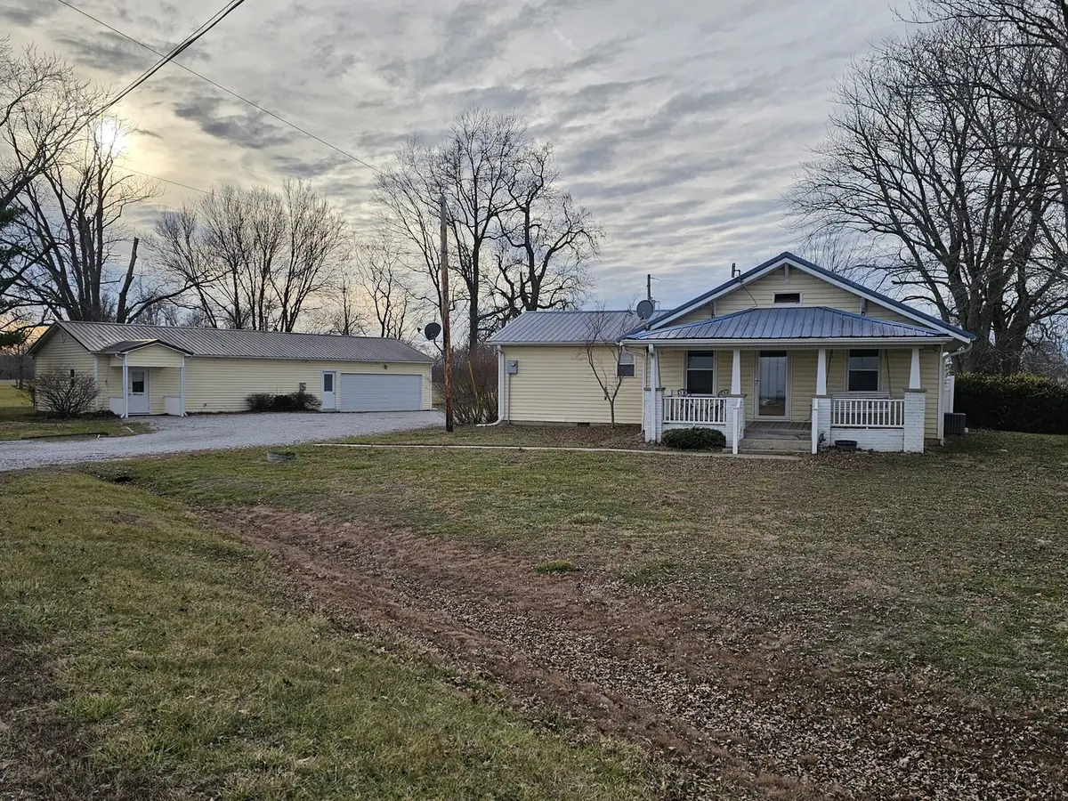 793 County Road 635 E, Wayne City, IL 62895 - Image #1