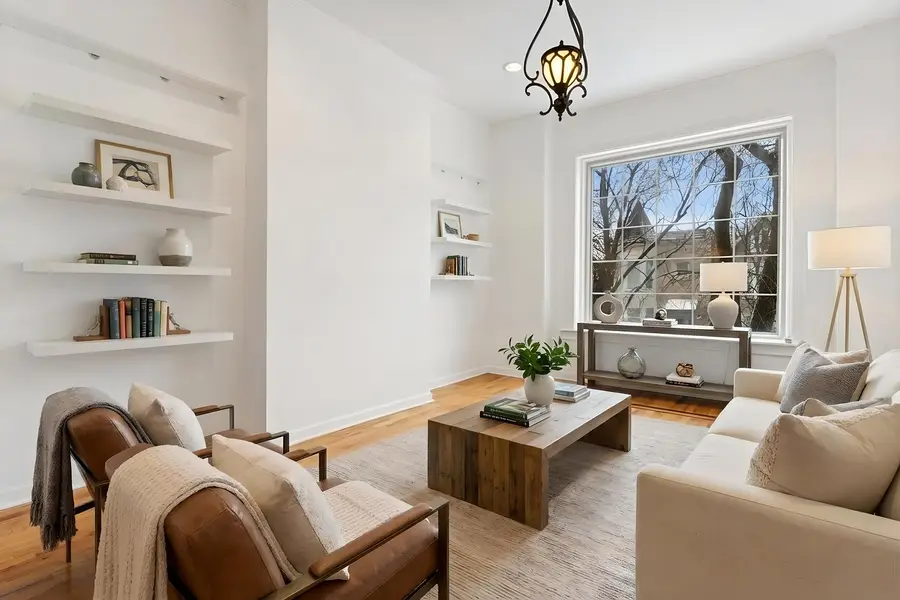 4615 S Evans Street, Chicago, IL 60653 - Image #3