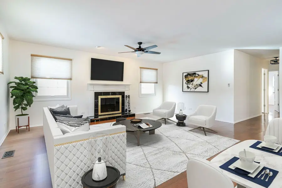 915 Plum Grove Circle, Buffalo Grove, IL 60089 - Image #2