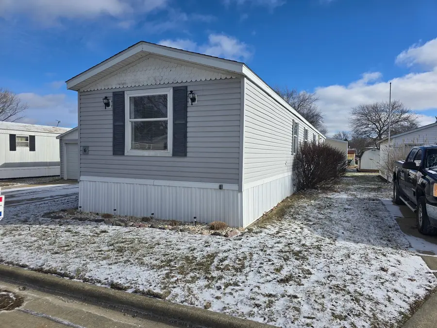 6 Leo Drive, Bloomington, IL 61701 - Image #2