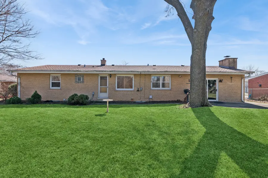 626 Burdette Avenue, Glendale Heights, IL 60139 - #3