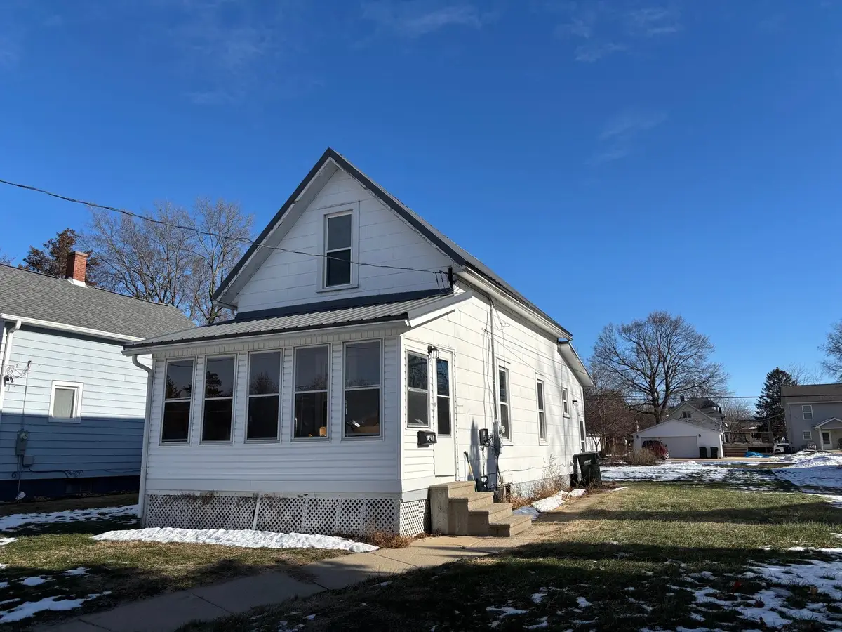 1408 3rd Avenue, Sterling, IL 61081 - Image #1