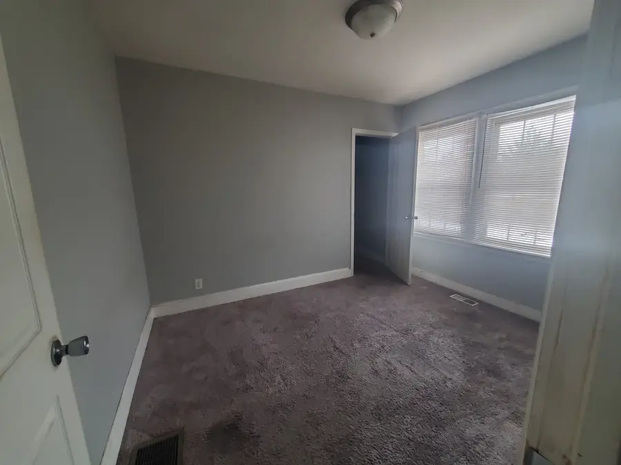 1811 W 8th Street, Davenport, IA 52802 - Image #3