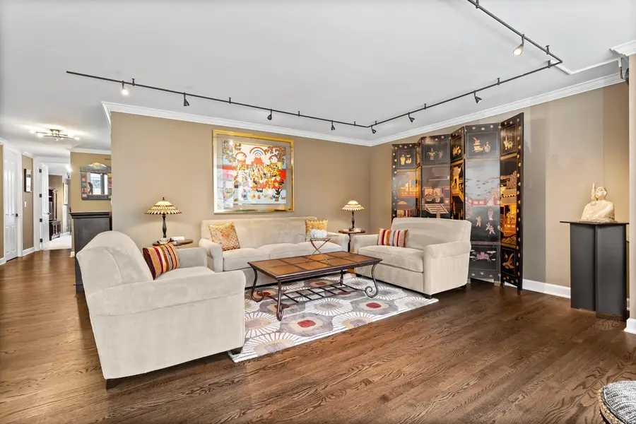 Address Withheld By Seller, Chicago, IL 60610 - Image #3