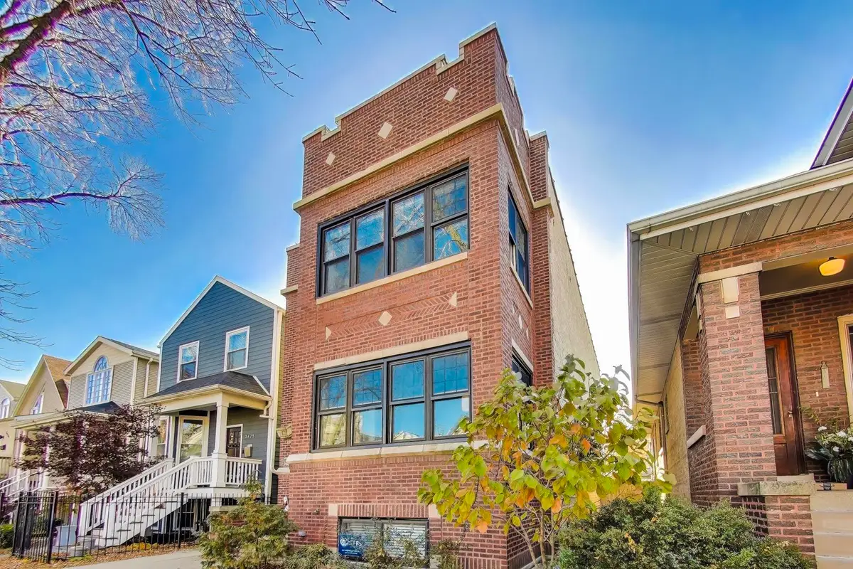 2429 W Pensacola Avenue, Chicago, IL 60618 - Image #1
