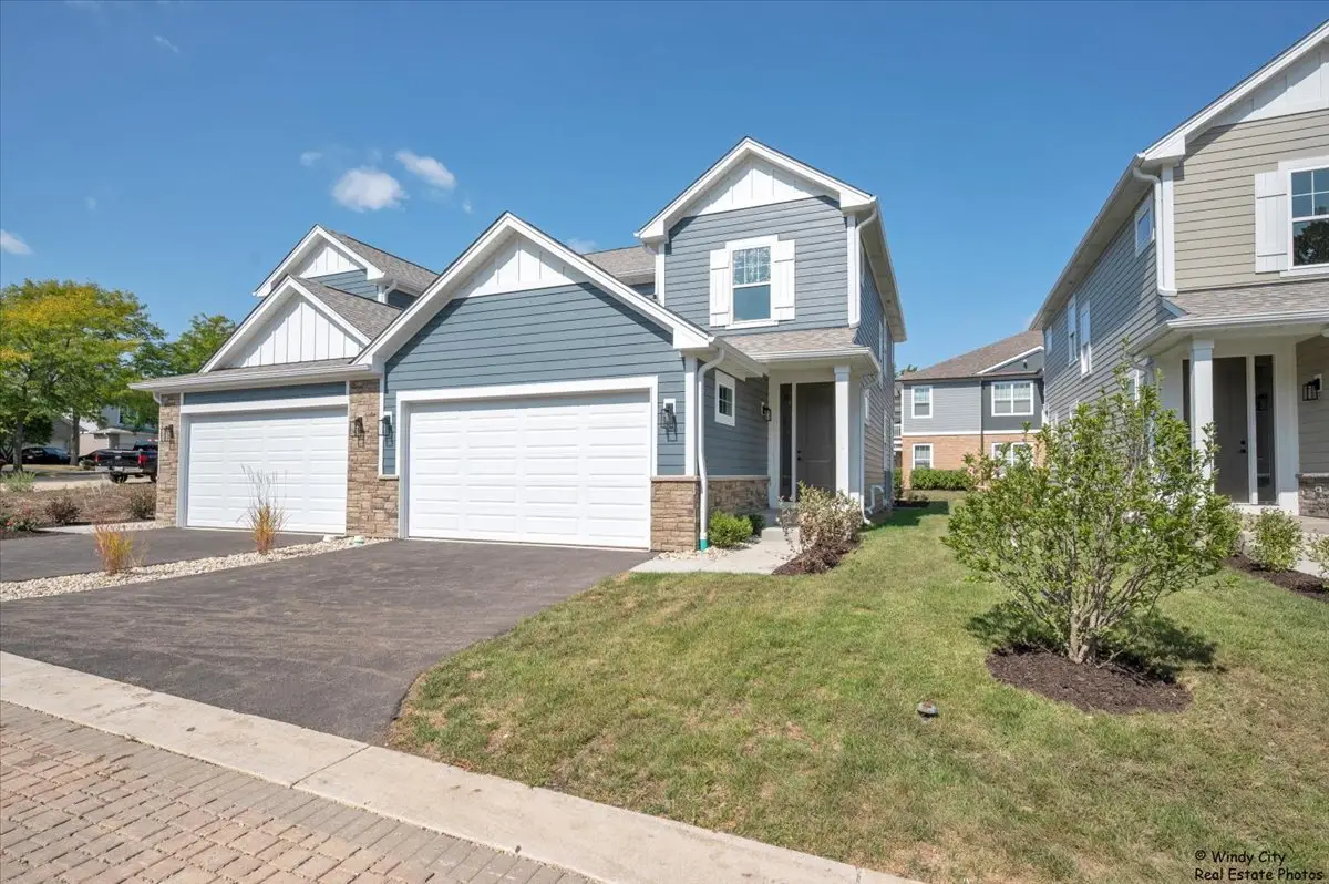 425 Haber Road #6, Cary, IL 60013 - Image #1