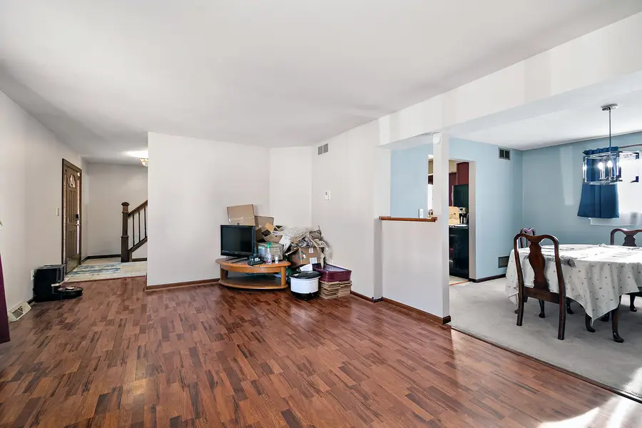 901 Valencia Drive, Shorewood, IL 60404 - Image #3