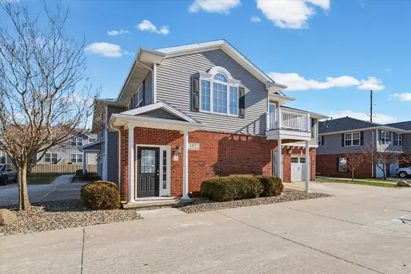 102 Essex Lane #10, Savoy, IL 61874