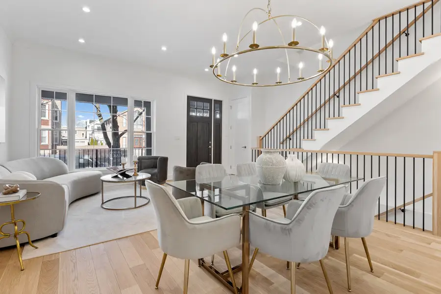 2433 W Cuyler Avenue, Chicago, IL 60618 - Image #2