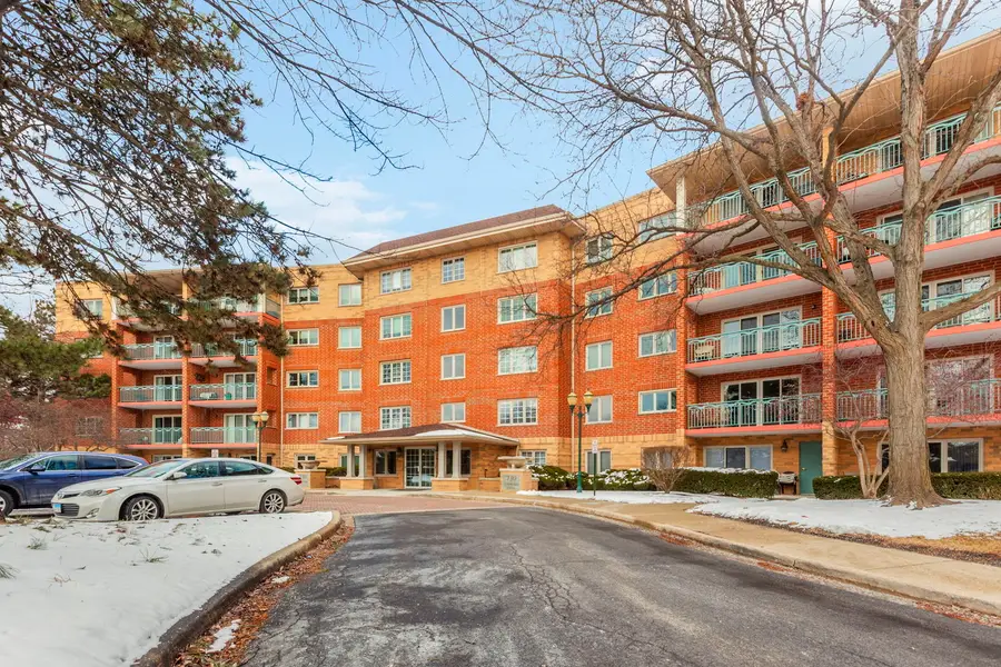 730 Creekside Drive #209, Mount Prospect, IL 60056 - Image #2