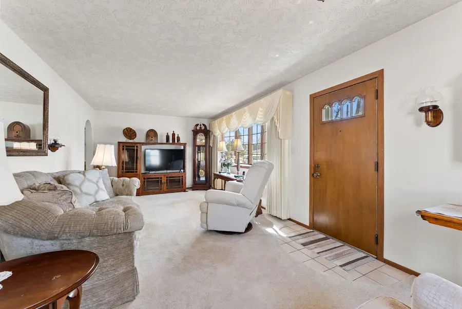 1323 14th Street, Bettendorf, IA 52722 - Image #2