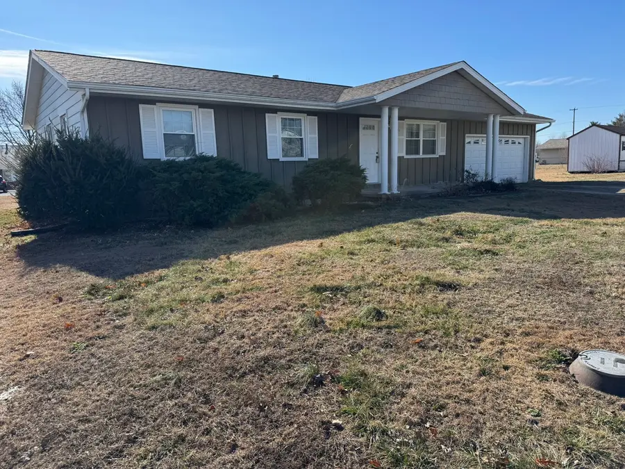 119 Salem Drive, Salem, IL 62881 - Image #2