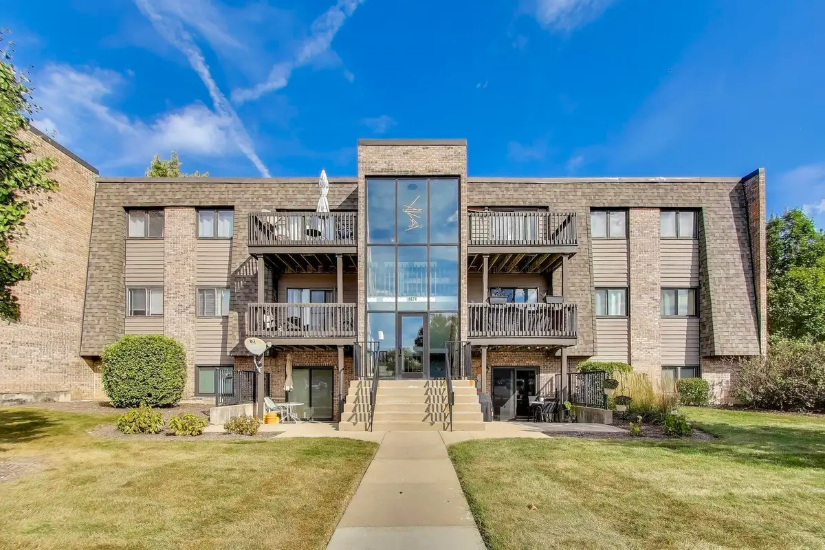 1424 Stonebridge Circle #L4, Wheaton, IL 60189 - Image #1