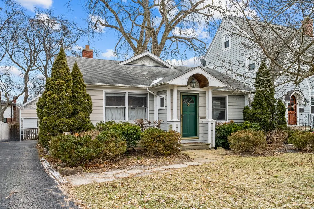 971 Windsor Road, Highland Park, IL 60035 - Image #1