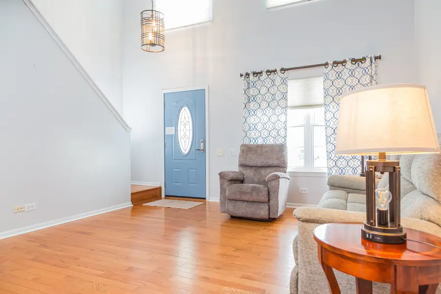 420 Knoll Crest Drive, Bartlett, IL 60103 - Image #2