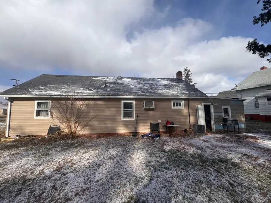 315 W Washington Street, Blandinsville, IL 61420 - #3