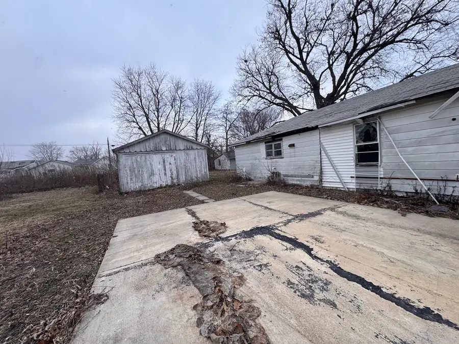 454 S 7th Avenue, Canton, IL 61520 - Image #2