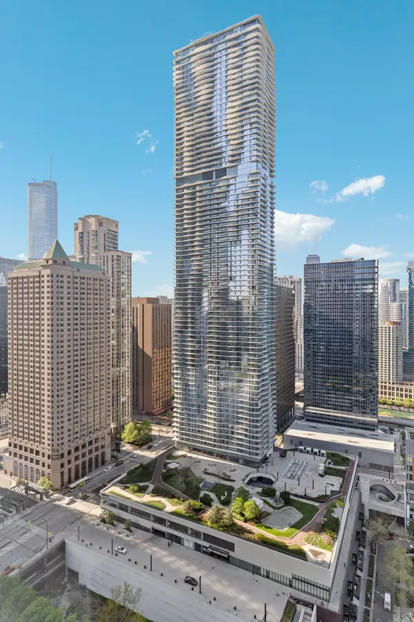 225 N Columbus Drive #6204, Chicago, IL 60601