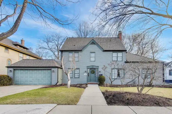 407 La Fox River Drive, Algonquin, IL 60102