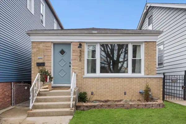 3306 N Lawndale Avenue, Chicago, IL 60618