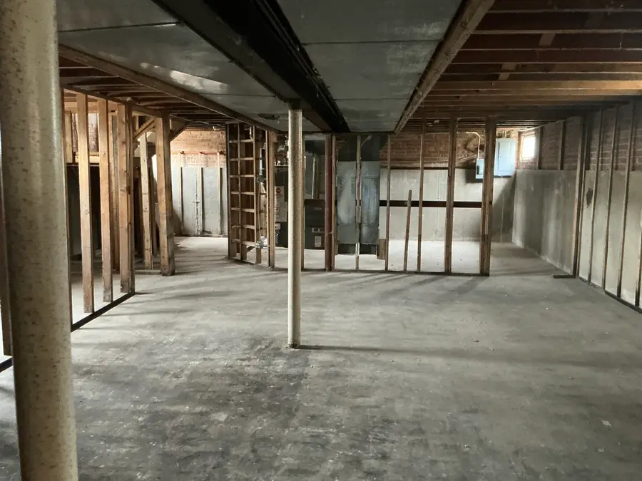 10544 S Karlov Avenue, Oak Lawn, IL 60453 - #3