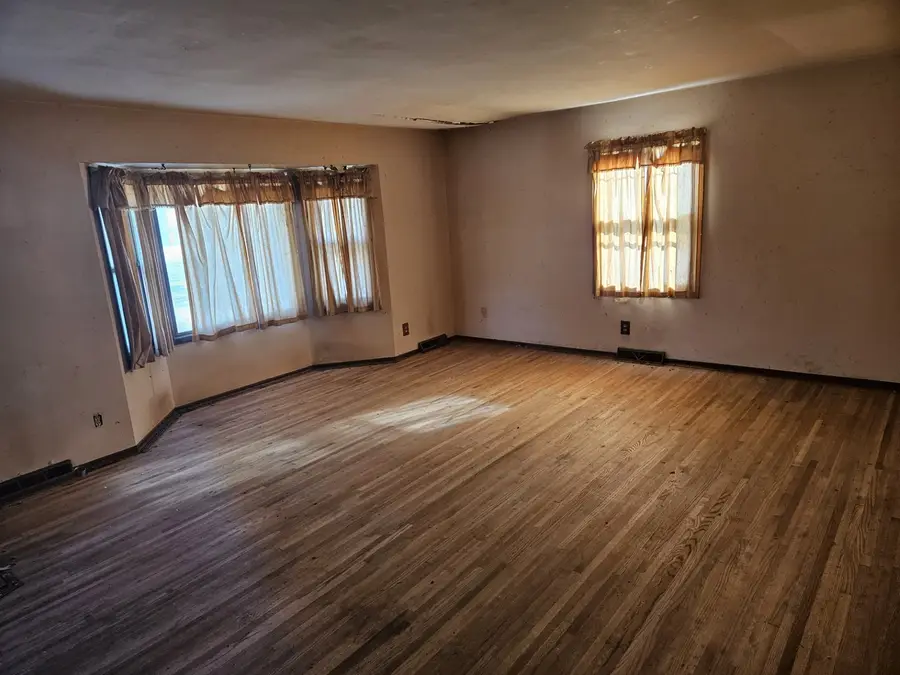 10N866 Hawthorn Street, Elgin, IL 60123 - Image #2