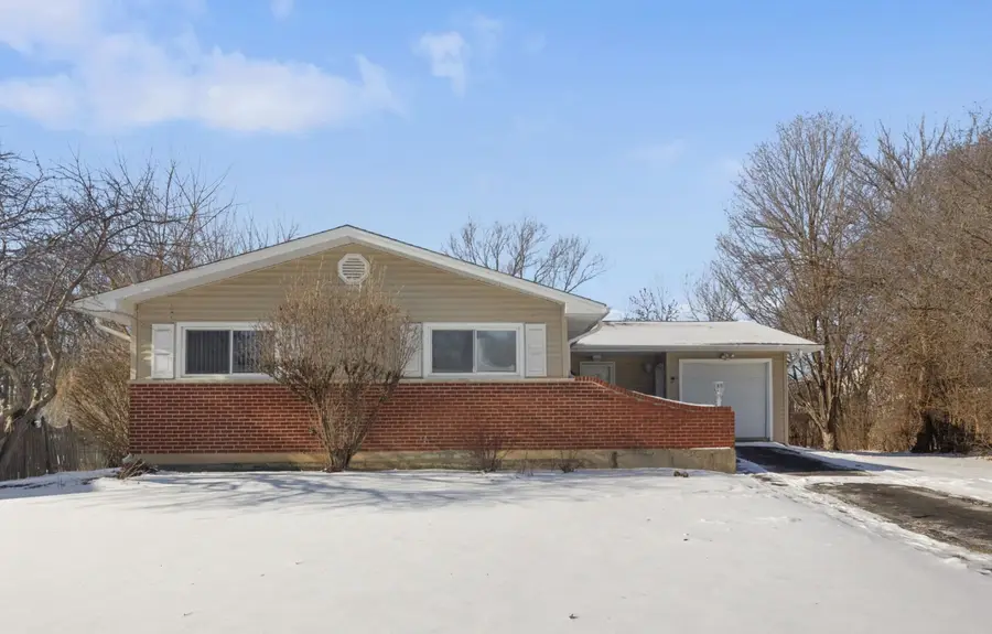 106 Cedar Court, Schaumburg, IL 60193 - Image #2