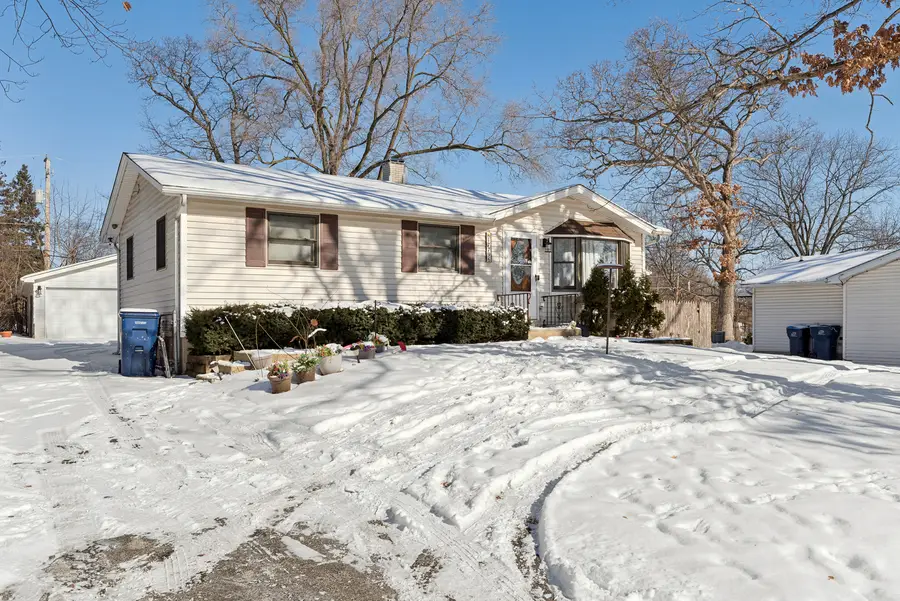 17796 W Greentree Road, Grayslake, IL 60030 - Image #2