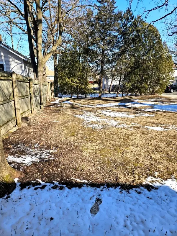 1 Burtis Avenue, Highland Park, IL 60035