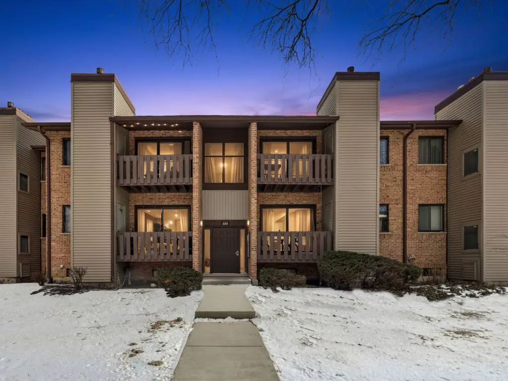 320 Sheridan Drive #2C, Willowbrook, IL 60527 - Image #1