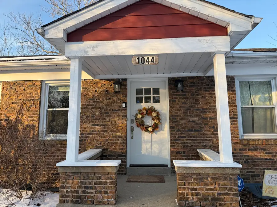 1044 S Ellsworth Avenue, Addison, IL 60101 - Image #3