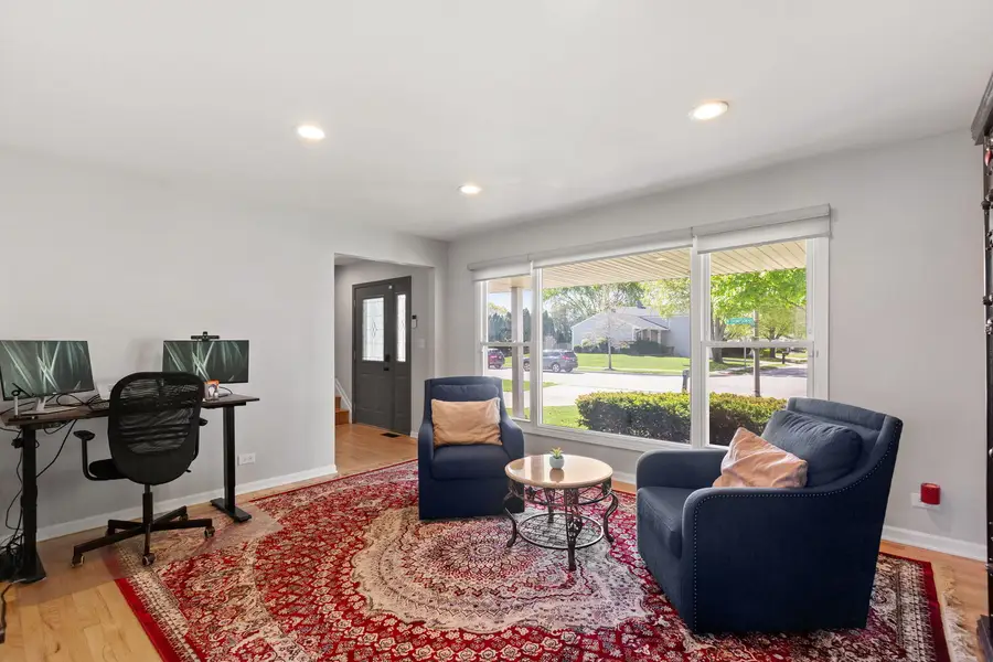 1120 Thompson Boulevard, Buffalo Grove, IL 60089 - #3
