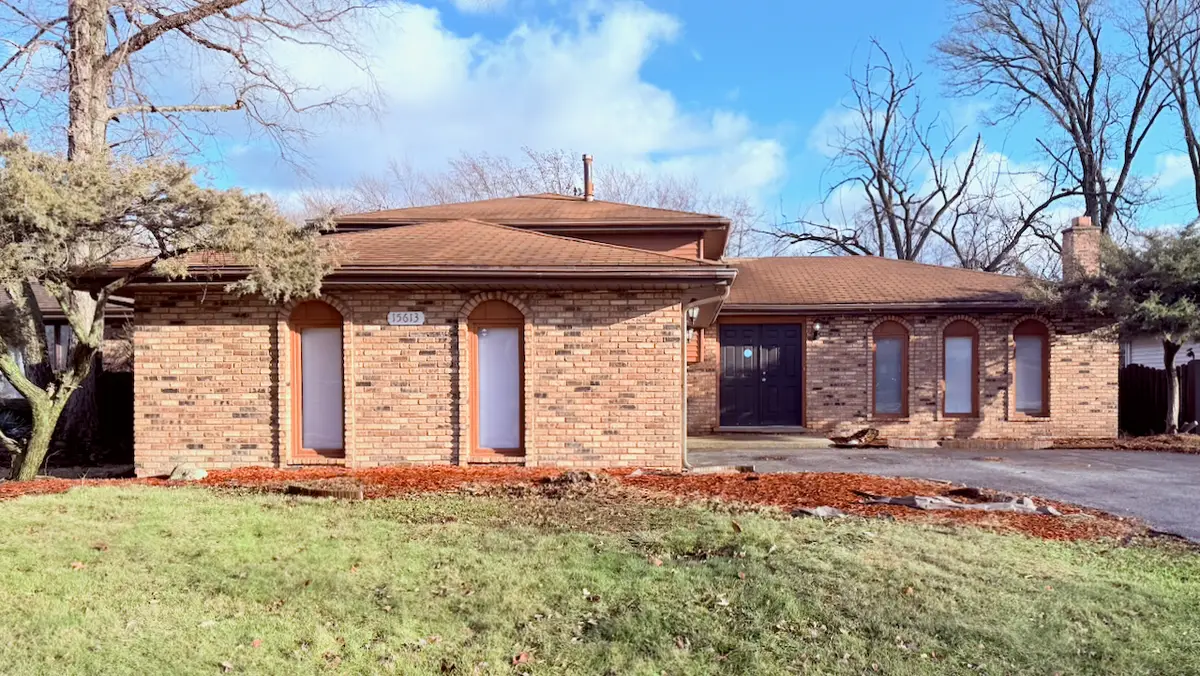 15613 Calumet Drive, South Holland, IL 60473 - Image #1