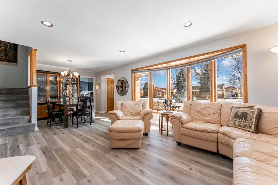 8832 Osceola Avenue, Morton Grove, IL 60053 - Image #2