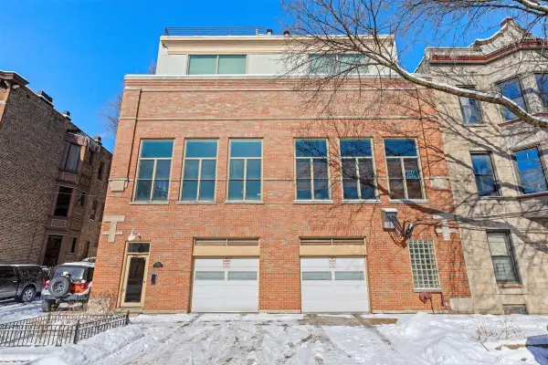 Address Withheld By Seller, Chicago, IL 60657