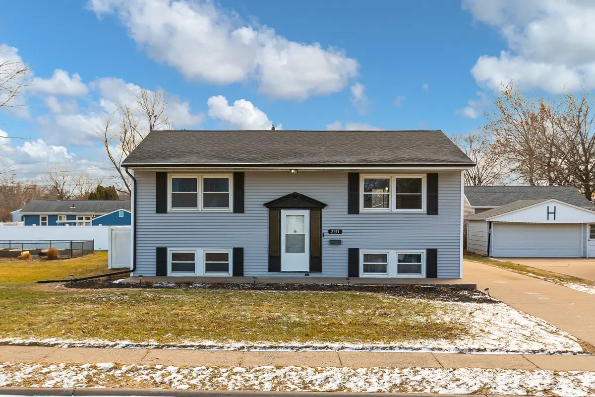 2153 W 35th Street, Davenport, IA 52806 - Image #1