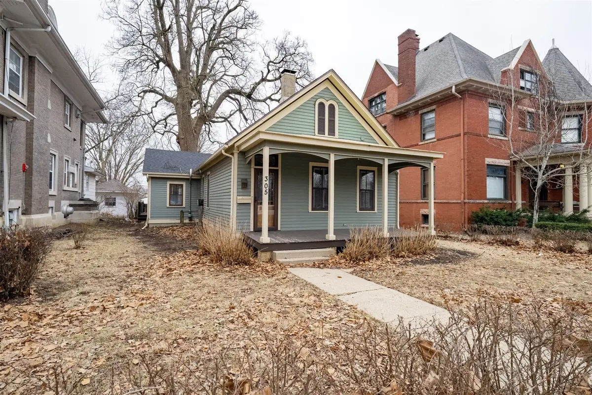 305 E Chestnut Street, Bloomington, IL 61701 - #1
