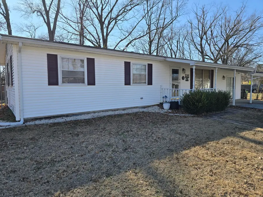 81 Dallas Drive, Harrisburg, IL 62946 - #2