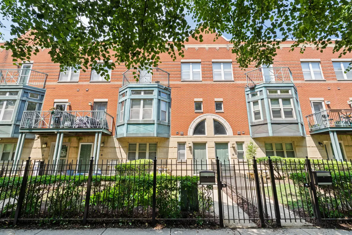 4518 S Woodlawn Avenue, Chicago, IL 60615 - Image #1