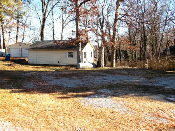 1648 Moonglow Road, Centralia, IL 62801