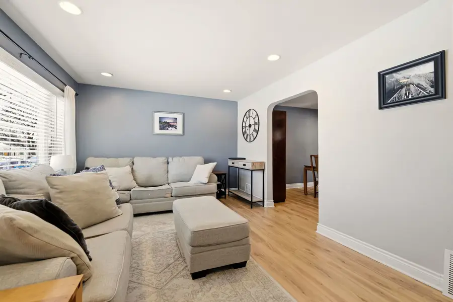 10430 S Whipple Street, Chicago, IL 60655 - Image #2