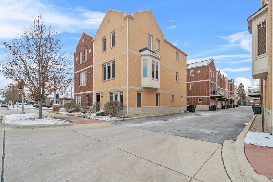 8900 31st Street #9, Brookfield, IL 60513 - Image #2