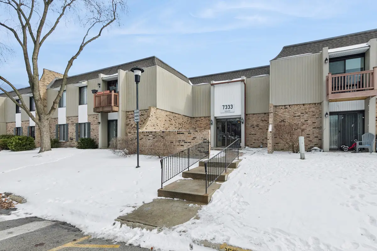 7333 Grand Avenue #204, Downers Grove, IL 60516 - Image #1