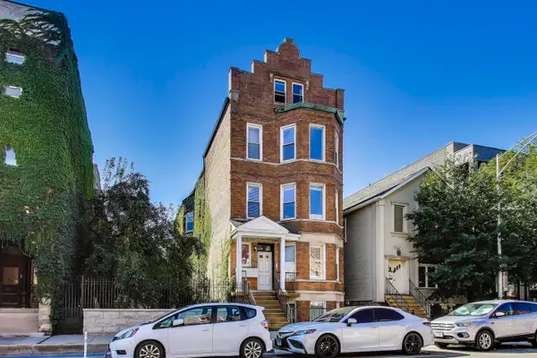 1537 W Augusta Boulevard #3R, Chicago, IL 60642